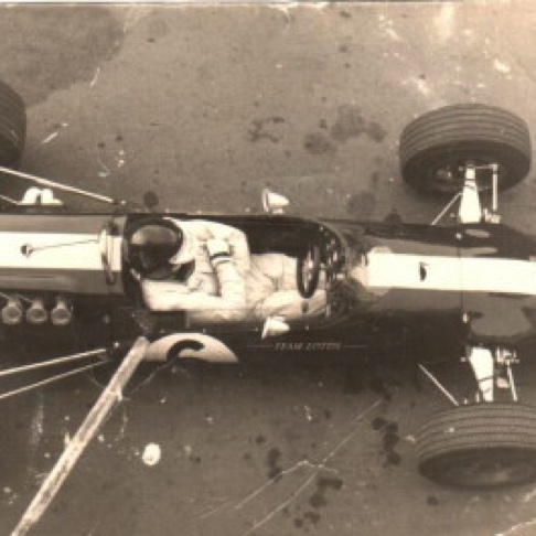 Rouen Les Essarts 1967 Jim sur la Lotus 48 Contribution  de Jimmyclark du forum Autodiva Rouen Les Essarts 1967 Jim sur la Lotus 48 Contribution  de Jimmyclark du forum Autodiva